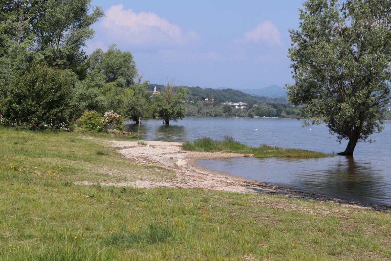 Casa Martina Lejlighed Castelletto sopra Ticino Eksteriør billede